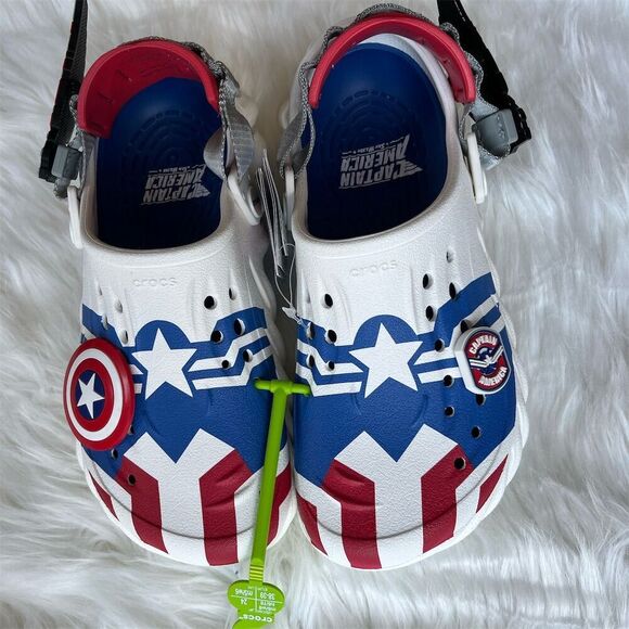 🆕 Marvel Crocs Captain America Echo Clog Unisex Size Men’s 6 Women’s 8 - Picture 2 of 7